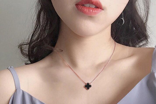 为什么不要送女生项链?了解送女生项链含义 为什么不要送女生项链?了解送女生项链含义第2张